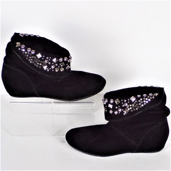 GIANNI BINI size 6.5M black suede low-rise flat-heel slouch boots metal studding - Picture 3 of 13